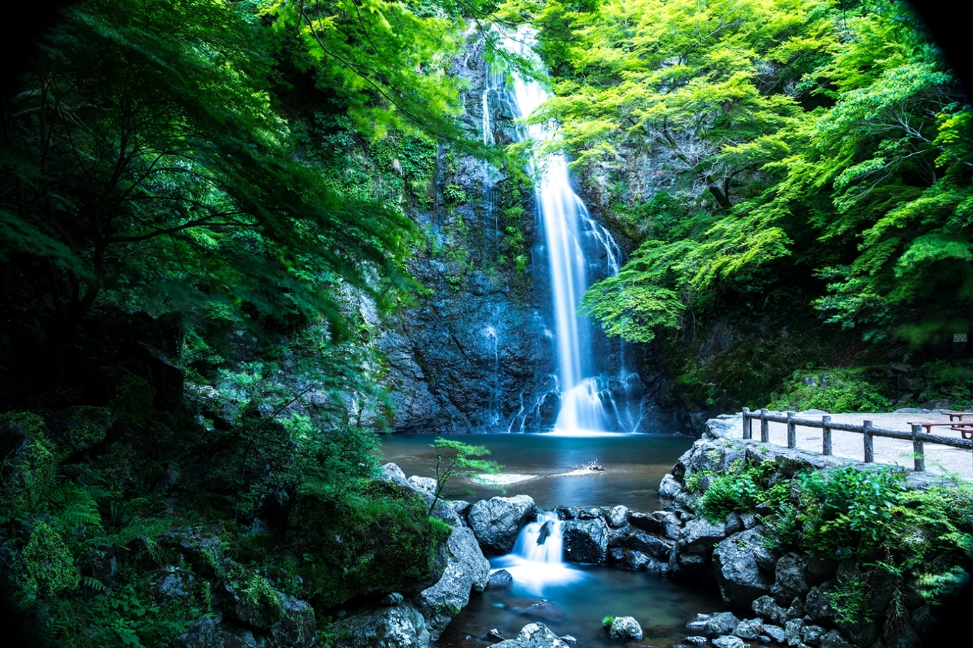 箕面山と箕面大滝